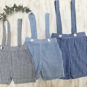 Short con tirantes